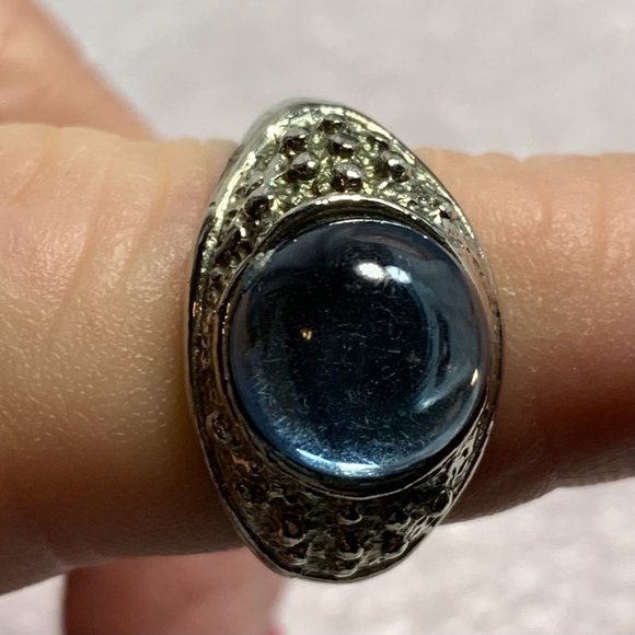 Sterling Blue Topaz Cocktail Ring. Size 5. Preowned. (573) - Picture 2 of 5